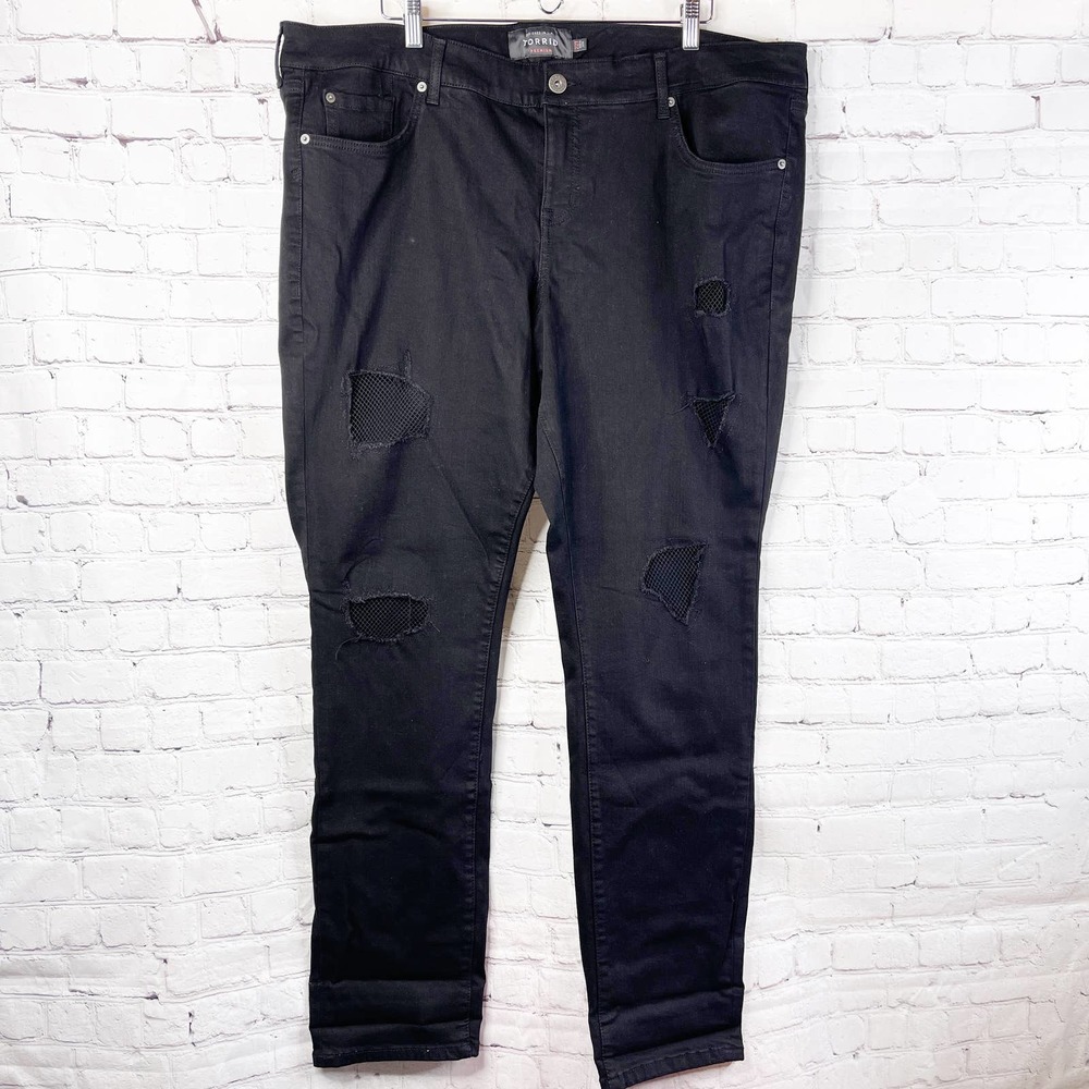 TORRID Black Boyfriend Distressed Net Jeans 22T